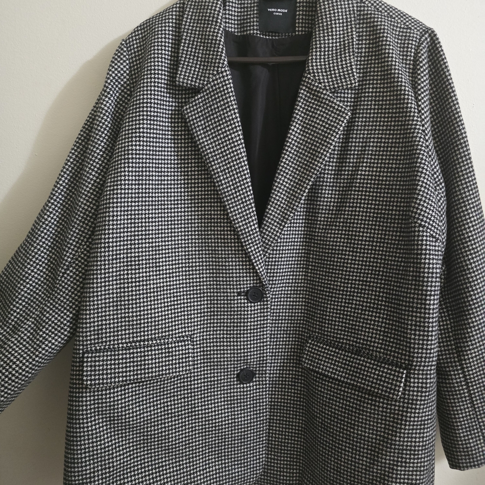 Classic Black and White VERA MODA Women's Coat